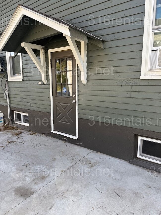 Building Photo - $675 - 1 bedroom / 1 bathroom - Apartment in the McCormick Neighborhood