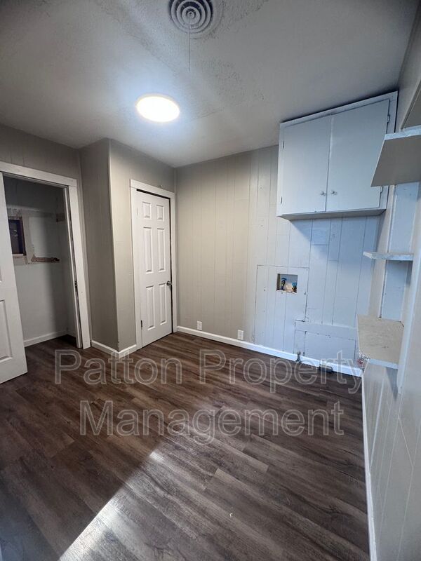 Photo - 3409 S Polk St