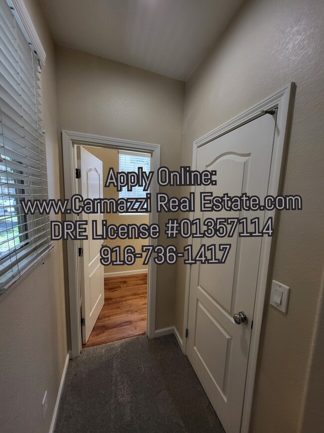 Photo - 260 Wapello Cir