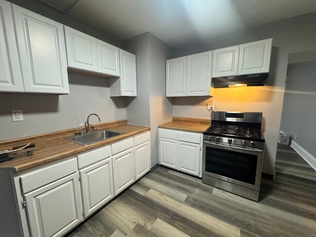 Photo - 214 Park Terrace Apartment