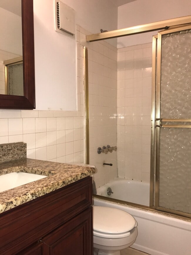 Photo - 6249 Broadway Unit 1