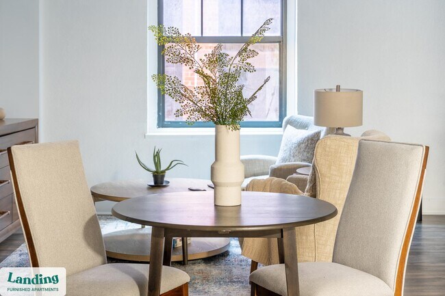 Photo - 933 McGee St Unidad 2-222.1411672