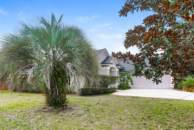 Photo - 744 Flowers St