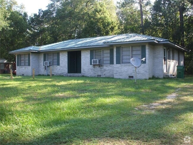 Building Photo - TWO BEDROOM, ONE BATH DUPLEX Rental
