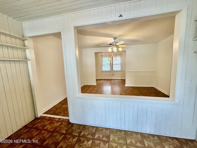 Photo - 3510 Stanley St