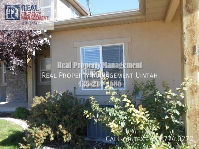 Building Photo - 2 Bed 2 Bath Townhome. Unit #I