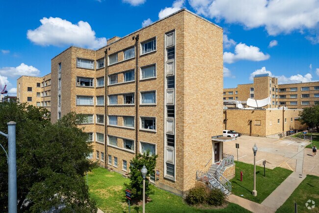 Photo - Kinsolving Residence Hall