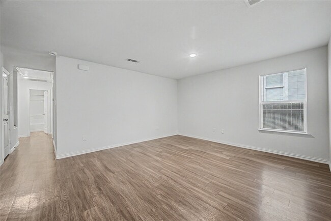 Photo - 5409 Nielan St