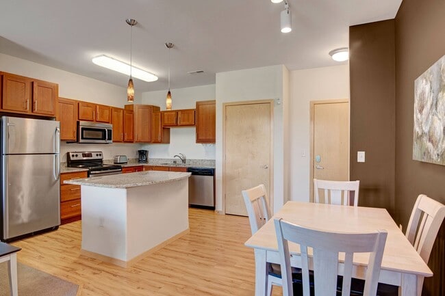 Van Buren Place Kitchen - Van Buren Place Apartments