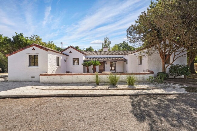 Beautiful Spanish Style home - Beautiful Spanish Style home