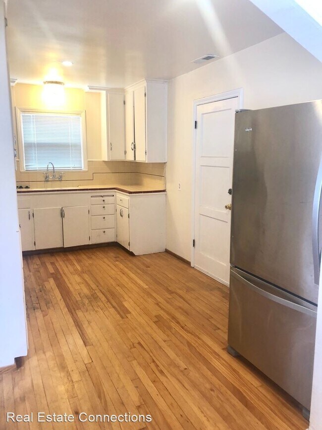 Photo - 3 br, 2 bath House - 476 Patton Ave