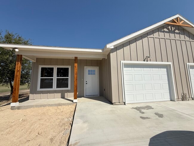 Photo - 382 Private Rd Unit Duplex