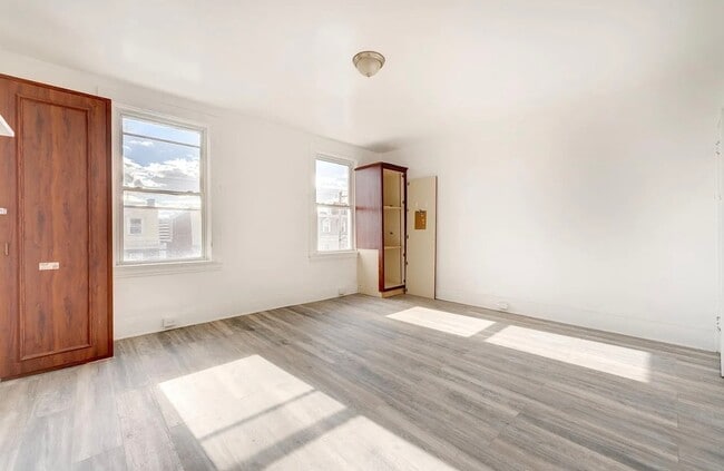 Photo - 3422 Ward St Unit ROOM RENTAL Floor 2