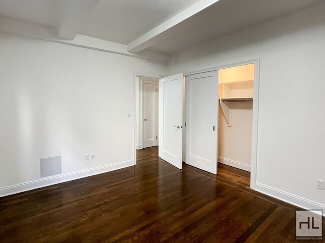 Photo - WEST 68 STREET Unidad 1C