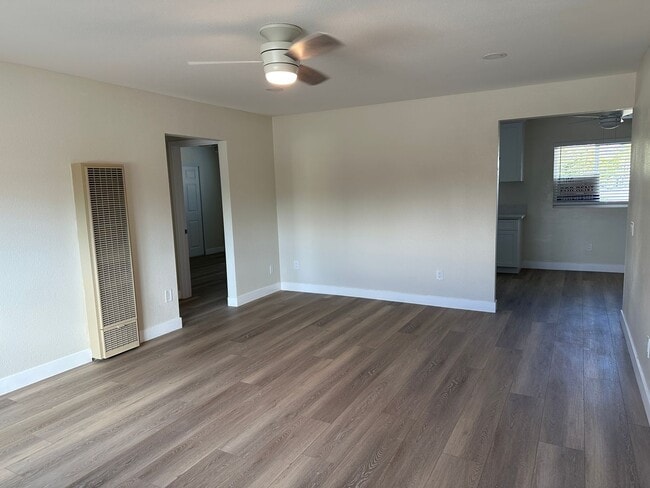 Photo - 12th St. Unit 1128 - 2 Bed/1 Bath Apartment