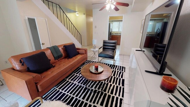 Photo - 702 Cassia St