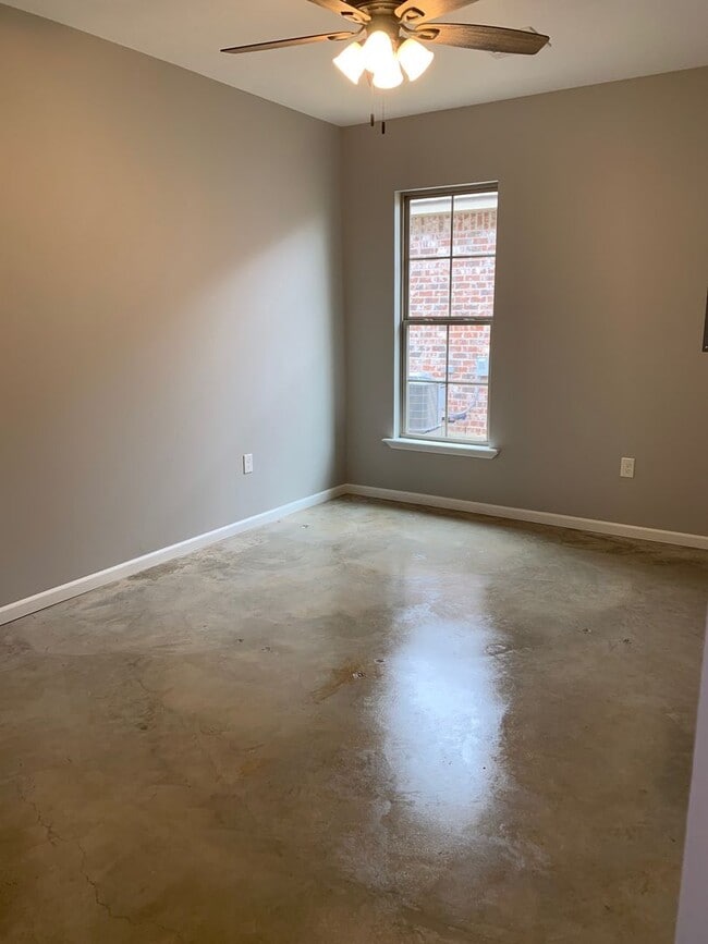 Photo - 1561 Ham Reid Rd Unit 1561 Ham Reid Apt 1