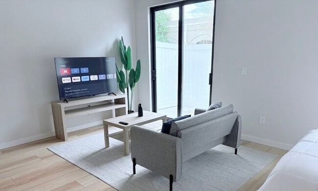 821 16th St N Unit 303