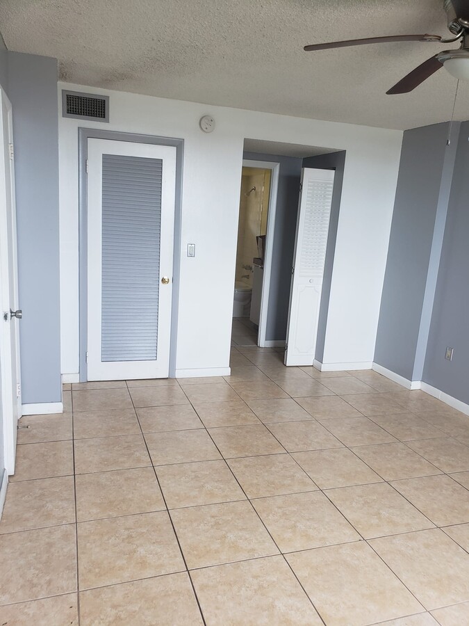 Photo - 15600 NW 7th Ave Unit 607