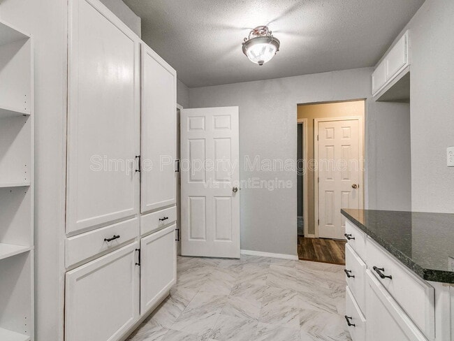 Photo - 3204 NE 11th St