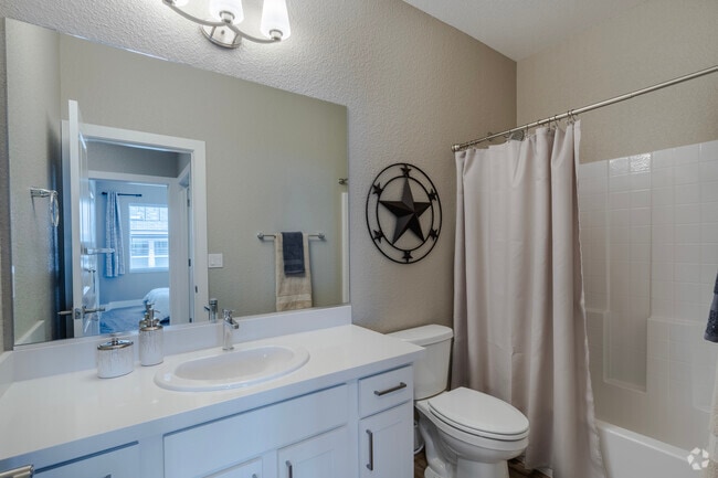 3BR, 2.5BA - 1,649SF