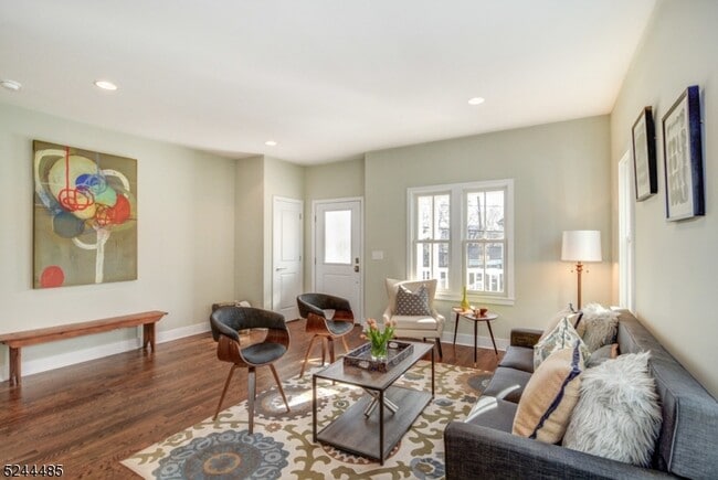 Photo - 92 Grove St Unit B