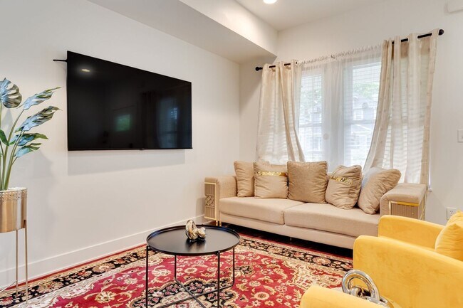 Photo - 2941 N Park Ave