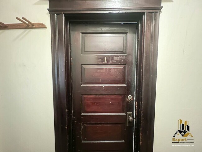 Building Photo - 1708 16th St Unit 1710