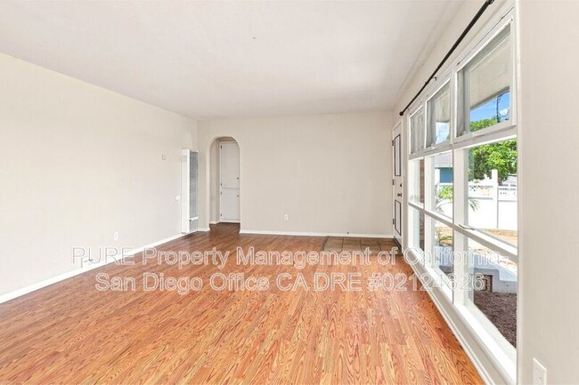 Photo - 5059 Pelusa St