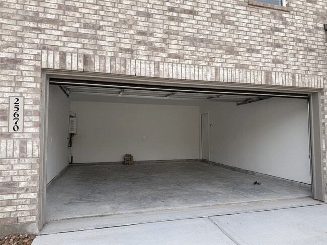 Photo - 25670 Roy Rogers Rd