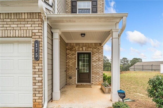 Photo - 175 Madison Bend