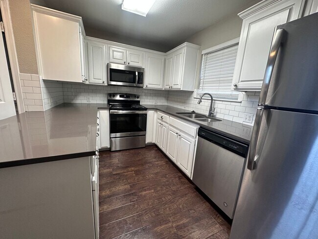 Photo - 1901 S 15th St Unidad B