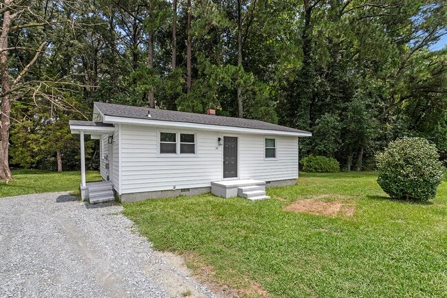 Building Photo - Move-In Ready Ranch Home in Prime Princeto...