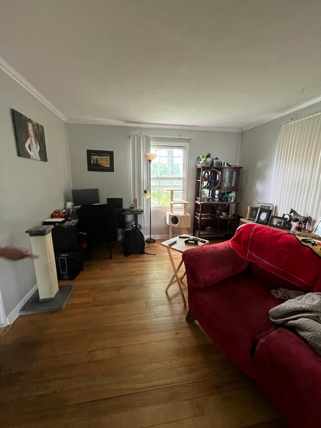 1665 W Sunset Ave