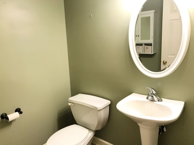 Photo - End Unit Townhome on Quiet Cul-De-Sac in Covington Crossing