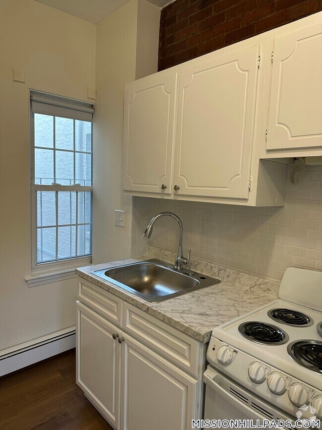 Building Photo - 58 S Huntington Ave Rental