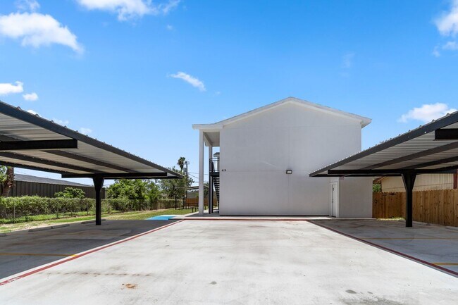 Photo - 418 N 3rd St