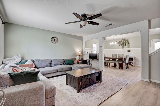 Photo - 215 Wildcat Dr