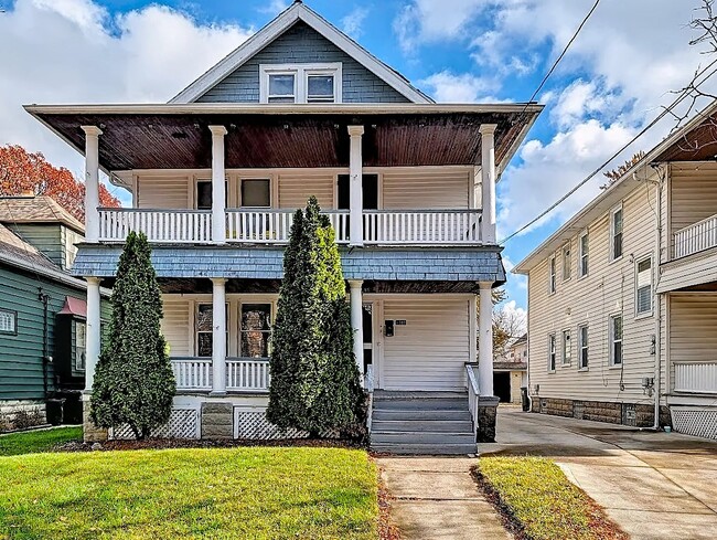 Building Photo - 1307 Edanola Ave