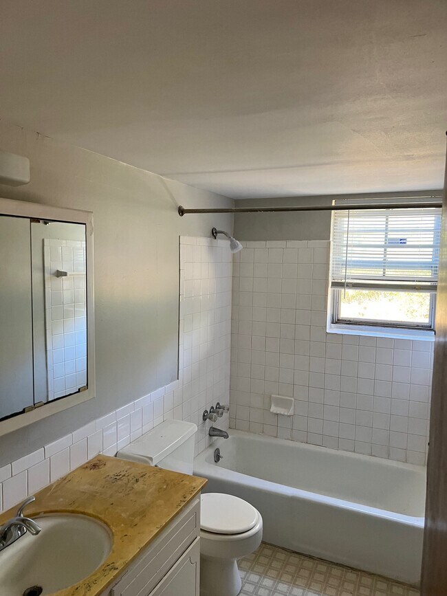 Photo - 8600 Countryshire Ln Unidad 1