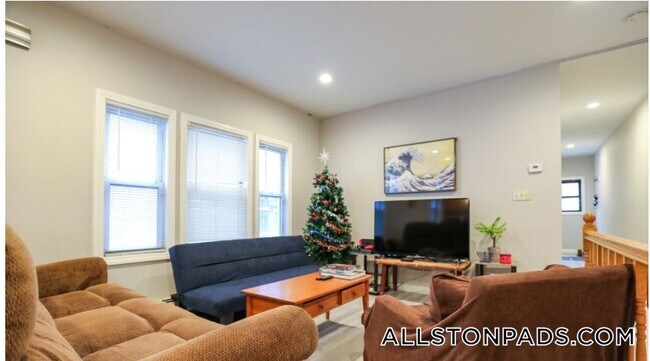 Building Photo - 117 Glenville Ave