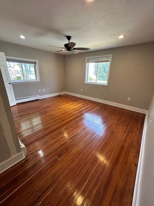 Photo - Nicely renovated 3 bed 2 bath near Tenean Beach!