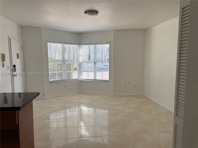 Photo - 1457 Meridian Ave Unit 103