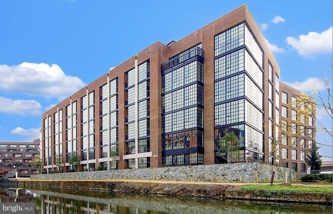 Building Photo - 3303 Water St NW Unit 4F Rental