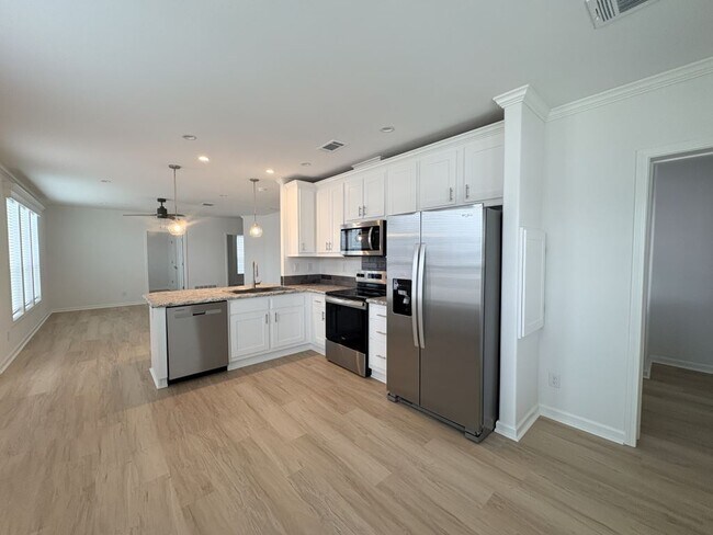 1646 Voyager Dr