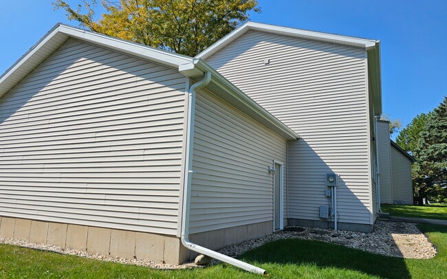 Photo - 878 Sky Ridge Dr