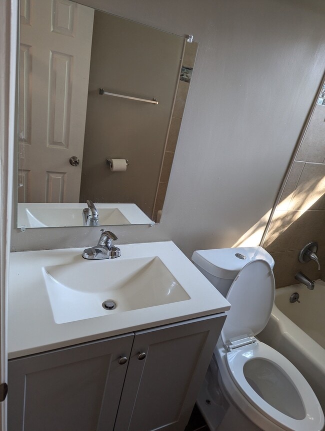 Photo - 1 Ballman Ct Unidad 2