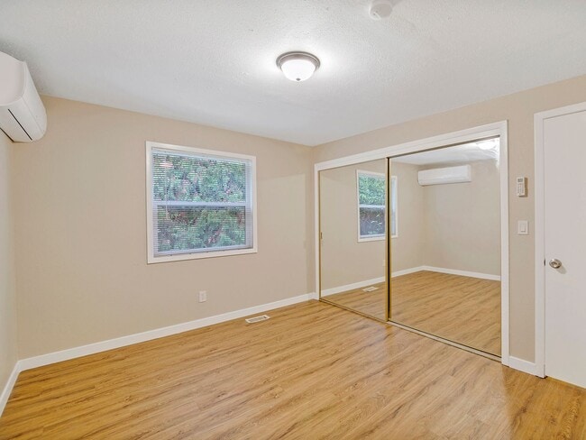 Photo - MID-CENTUTY MODERN 4 BEDROOM/2 BATH HOME-MUST SEE TO APPRECIATE!!