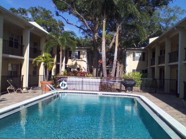 Photo - 5221 Bayshore Blvd Unidad 54
