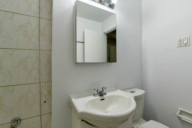 Photo - 3250 Av. Van Horne Unit 1